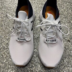 New Balance Men's fresh foam ROAV